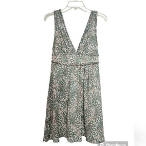 BCBGeneration Sleeveless V-Neck Lined Cream Tan Print Dress Back Zip SZ 4